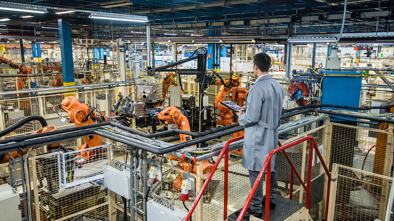 Manufacturing and Industry 4.0 applications in supply chain
