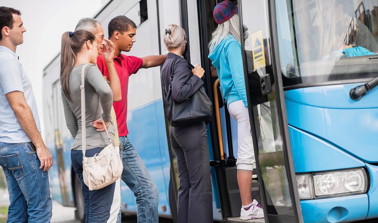 Subida de pasajeros del transporte público