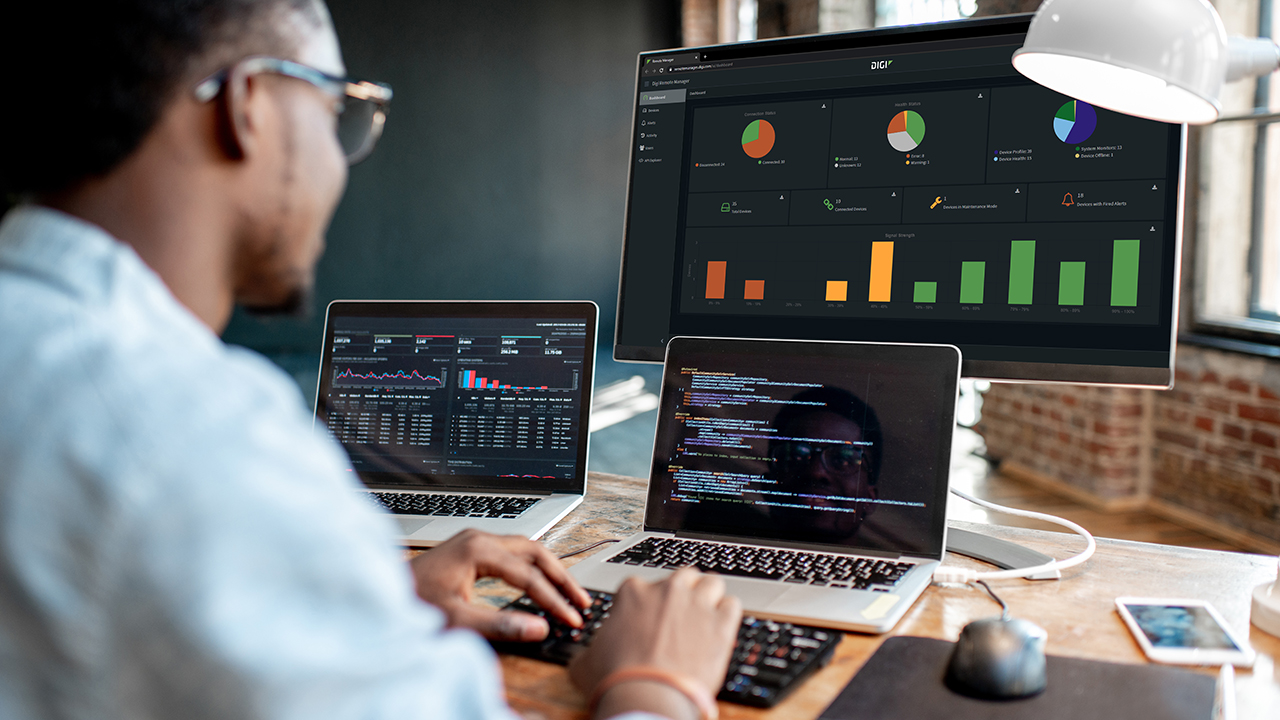 Ingeniero de redes que utiliza Digi Remote Manager